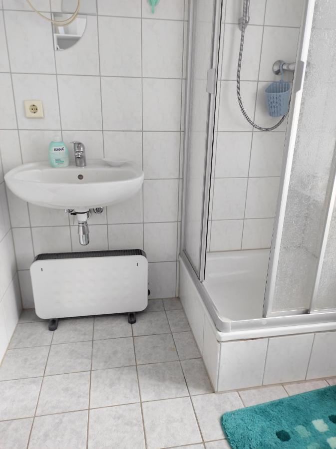 Schoene Gemuetliche Ferienwohnung Am Saaleradweg Grosseutersdorf Exterior foto